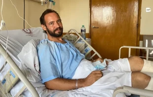 Fr. Christian Carlassare, Bishop-Elect of Rumbek, recovering at a hospital in Nairobi April 27 after having been shot in his rectory in Rumbek the previous day. Credit: ACI Africa. 